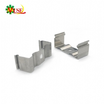 Customizable metal stamping mounting clip